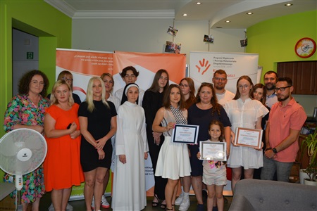 Partner Korpusu Solidarności - Regionalne Centrum Wolontariatu w Kielcach przyznał kreatywnym wolontariuszom bony edukacyjne i mini granty 